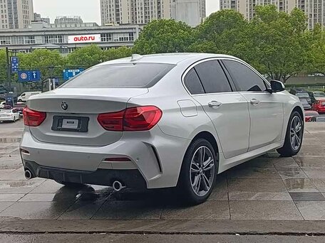 2023 BMW 1 серии 120i III (F52) Рестайлинг, белый, 1890000 рублей, вид 4