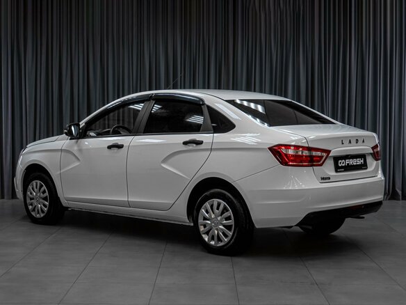 2021 Lada (ВАЗ) Vesta I, белый, 939000 рублей - вид 1