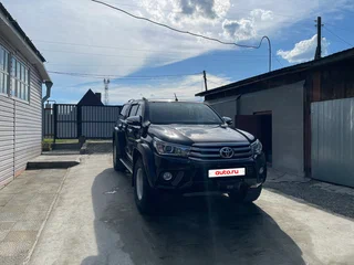 2016 Toyota Hilux VIII, чёрный, 4530000 рублей, вид 2