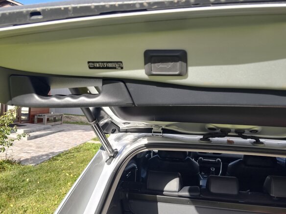 2022 Toyota RAV4 V (XA50), серебристый - вид 5