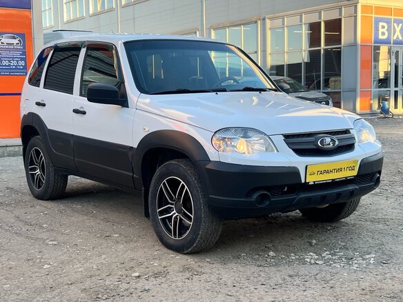 2020 Lada (ВАЗ) Niva Off-road, белый, 680000 рублей - вид 2
