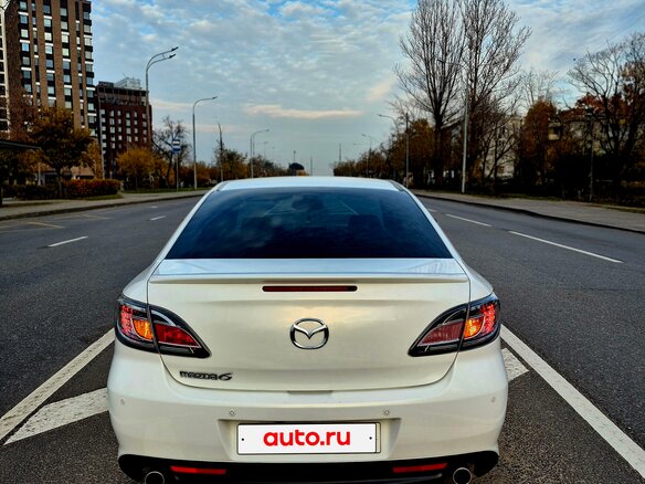 2011 Mazda 6 II (GH) Рестайлинг, белый, 1300000 рублей - вид 6