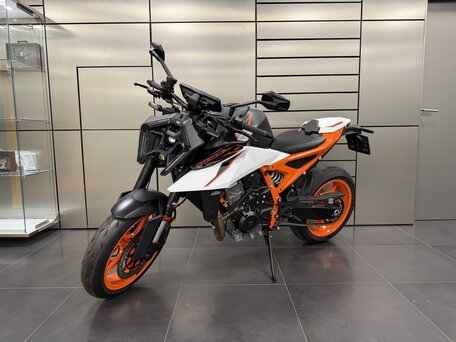 2026 KTM 990 Duke, белый, 1700000 рублей, вид 1