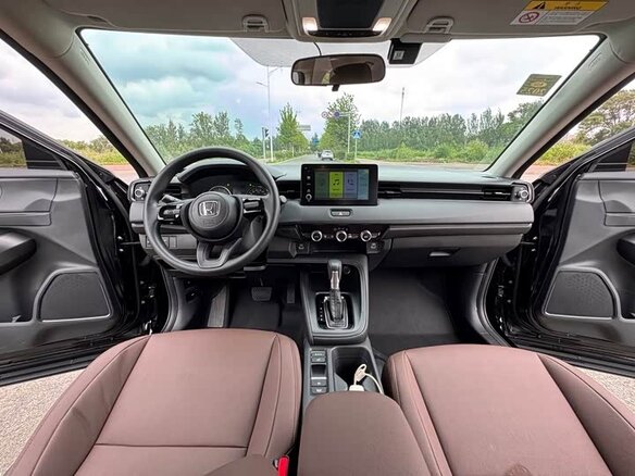 2023 Honda Vezel II, чёрный, 1530000 рублей - вид 5