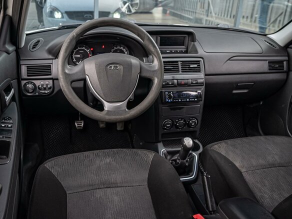 2014 Lada (ВАЗ) Priora I Рестайлинг, белый, 500000 рублей - вид 5