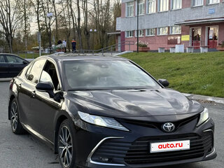 2021 Toyota Camry VIII (XV70) Рестайлинг, белый, 2800000 рублей, вид 2