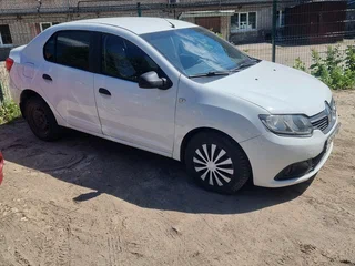 2014 Renault Logan II, белый, 350000 рублей, вид 1
