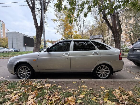 2014 Lada (ВАЗ) Priora I Рестайлинг, серебристый, 700000 рублей - вид 6