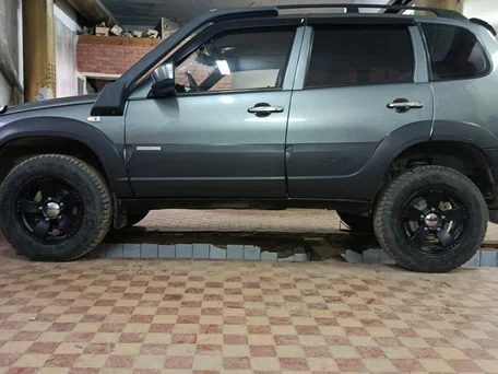 2014 Chevrolet Niva I Рестайлинг, серый, 680000 рублей, вид 1