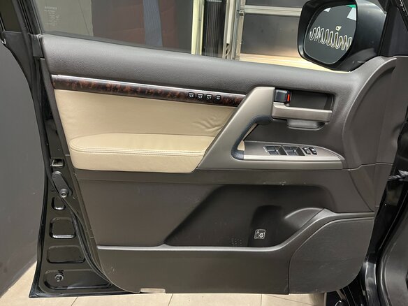 2008 Toyota Land Cruiser 200 Series, чёрный - вид 5