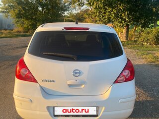 2011 Nissan Tiida I, белый, 650000 рублей, вид 4