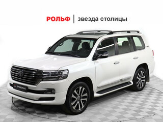 2017 Toyota Land Cruiser 200 Series Рестайлинг 2, белый, 8100000 рублей, вид 1