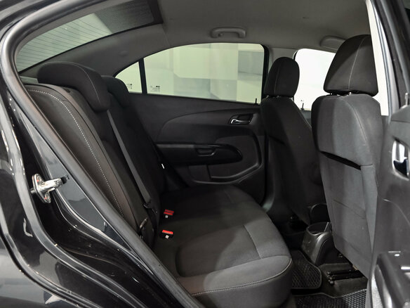 2013 Chevrolet Aveo II, чёрный, 585000 рублей - вид 16