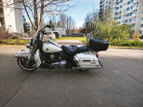 2012 Harley-Davidson Road King, белый, 1000000 рублей, вид 3