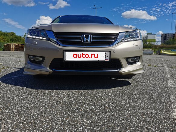 2013 Honda Accord IX, бежевый, 2450000 рублей - вид 3
