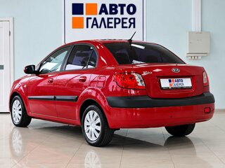 2009 Kia Rio II Рестайлинг, красный, 320000 рублей, вид 4