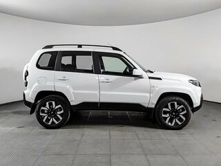 2026 Lada (ВАЗ) Niva Travel I Рестайлинг, белый, 1585000 рублей, вид 4