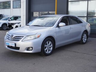 2011 Toyota Camry VI (XV40) Рестайлинг, серебристый, 1055000 рублей, вид 1