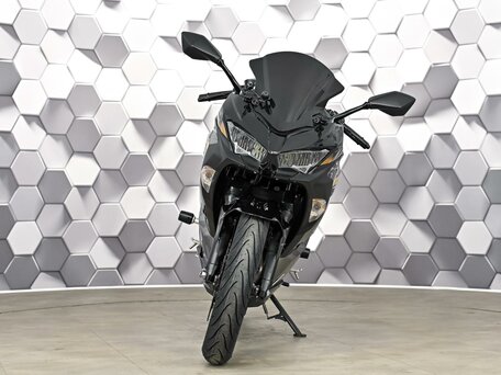 2022 Kawasaki Ninja 400, чёрный, 747000 рублей, вид 5