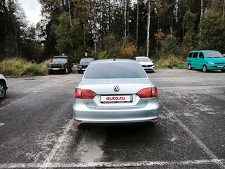 2013 Volkswagen Jetta VI, серебристый, 800000 рублей, вид 3