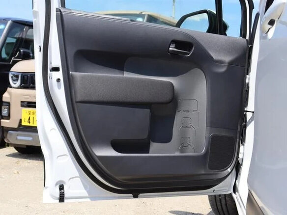 2023 Toyota Sienta III, белый, 1250000 рублей - вид 15