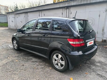2010 Mercedes-Benz B-Класс 200 I (W245) Рестайлинг, чёрный, 590000 рублей, вид 4
