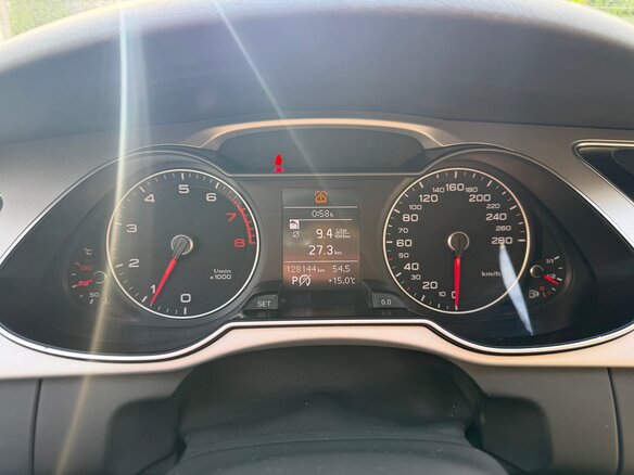 2015 Audi A4 IV (B8) Рестайлинг, коричневый, 1600000 рублей - вид 7