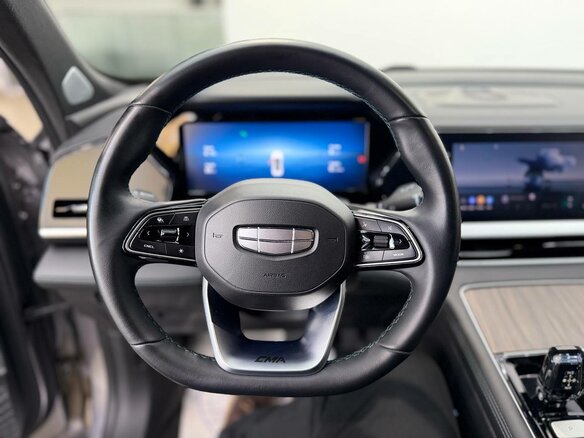 2025 Geely Monjaro (Xingyue L) I Рестайлинг (China Market), серый, 3350000 рублей - вид 19