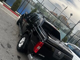 2010 Nissan Navara (Frontier) III (D40) Рестайлинг, чёрный, 1550000 рублей, вид 2