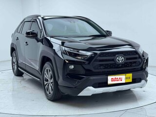 2025 Toyota RAV4 V (XA50), чёрный, 4470700 рублей, вид 3