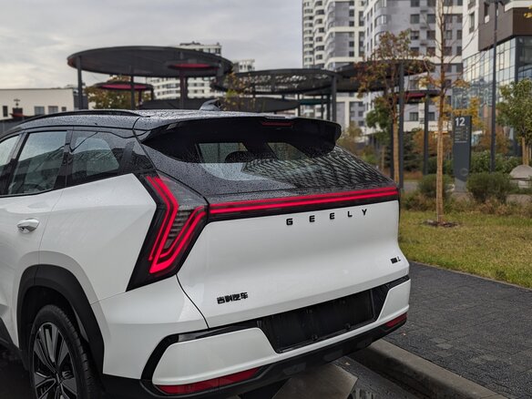 2026 Geely Atlas II, серый, 2980000 рублей - вид 17
