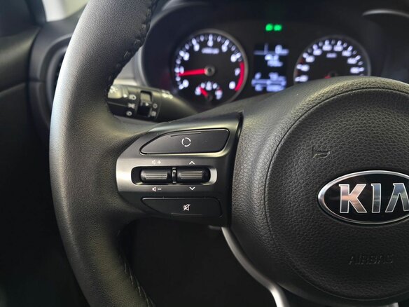 2017 Kia Rio X-Line IV, серебристый, 1380000 рублей - вид 17