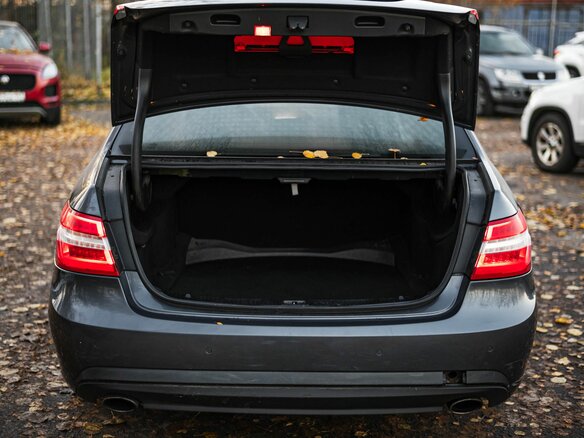 2011 Mercedes-Benz E-Класс 200 IV (W212, S212, C207), чёрный, 1290000 рублей - вид 16