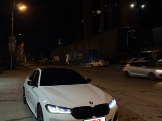 2021 BMW 5 серии 530i VII (G30/G31/G38) Рестайлинг, белый, 5150000 рублей, вид 3