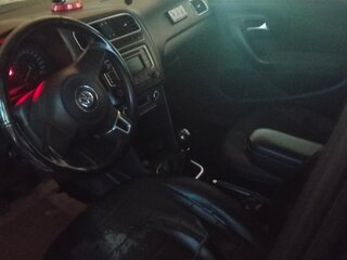 2013 Volkswagen Polo V, чёрный, 700000 рублей, вид 5