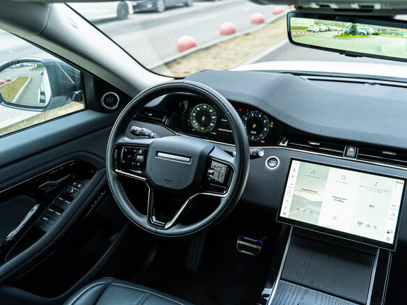 2025 Land Rover Range Rover Evoque L II Рестайлинг, белый, 6490000 рублей - вид 16