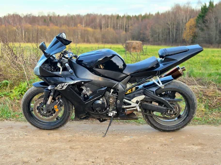 2002 Yamaha YZF-R1, чёрный, 325000 рублей, вид 4