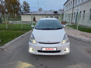 2003 Toyota Wish I, белый, 700000 рублей, вид 1