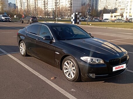 2013 BMW 5 серии 520i VI (F10/F11/F07), чёрный, вид 3