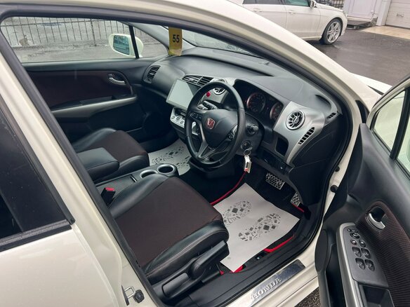 2010 Honda Stream II Рестайлинг, белый, 1279000 рублей - вид 14