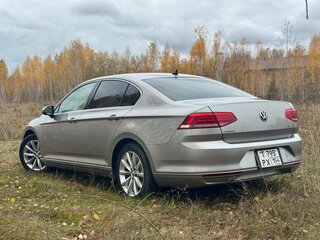 2015 Volkswagen Passat B8, серый, 1590000 рублей, вид 4