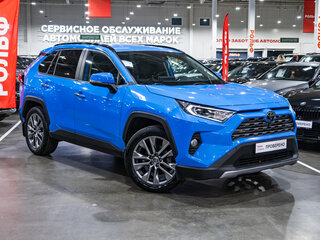 2021 Toyota RAV4 V (XA50), синий, 3210900 рублей, вид 4