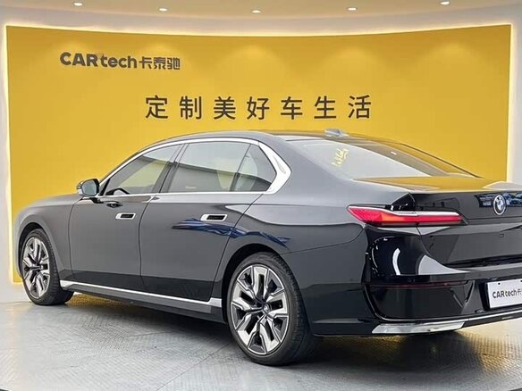 2024 BMW 7 серии 760i xDrive VII (G70), чёрный, 11150018 рублей - вид 5
