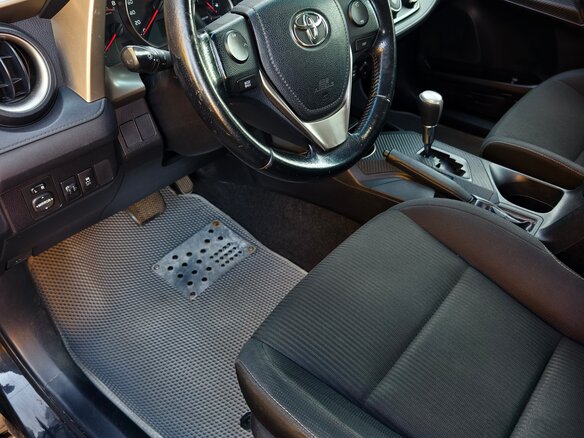 2013 Toyota RAV4 IV (XA40), чёрный, 1390000 рублей - вид 8