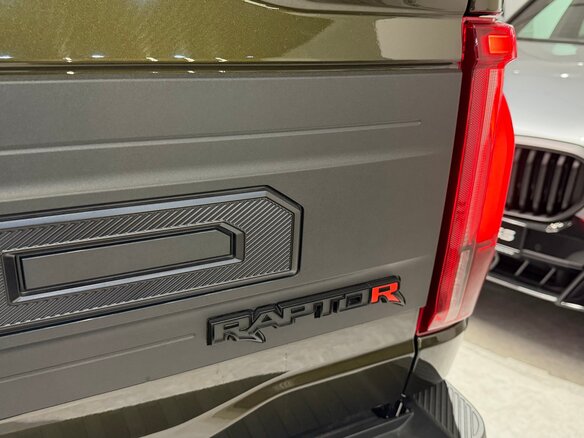 2026 Ford F-150 Raptor XIV Рестайлинг, зелёный, 19000000 рублей - вид 6