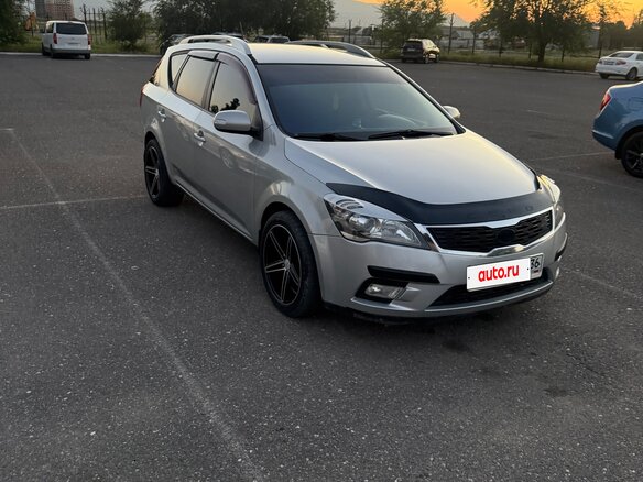 2010 Kia Ceed I Рестайлинг, серебристый, 780000 рублей - вид 6