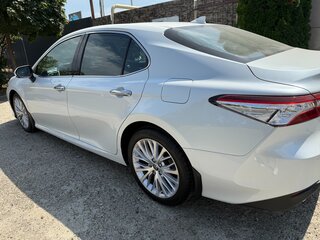 2020 Toyota Camry VIII (XV70), белый, 3400000 рублей, вид 4
