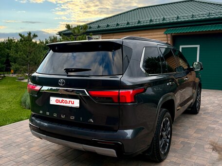 2023 Toyota Sequoia III, серый, 8950000 рублей, вид 4