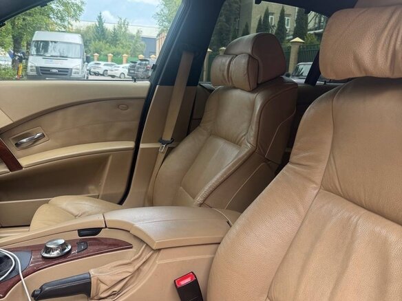 2005 BMW 5 серии 530xi V (E60/E61), чёрный, 1070000 рублей - вид 14