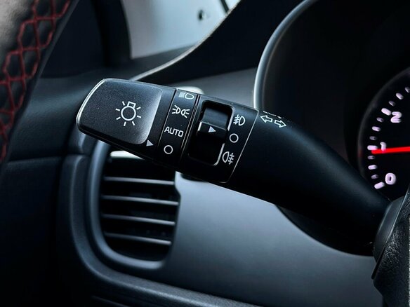 2020 Kia Rio IV, серый, 1642200 рублей - вид 16